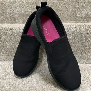 Vionic Shoes Size 10M